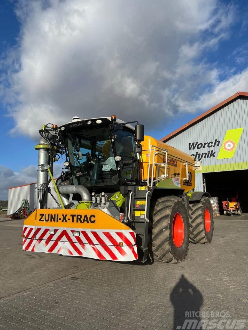 CLAAS Xerion 4200 Saddle Trac Tractors