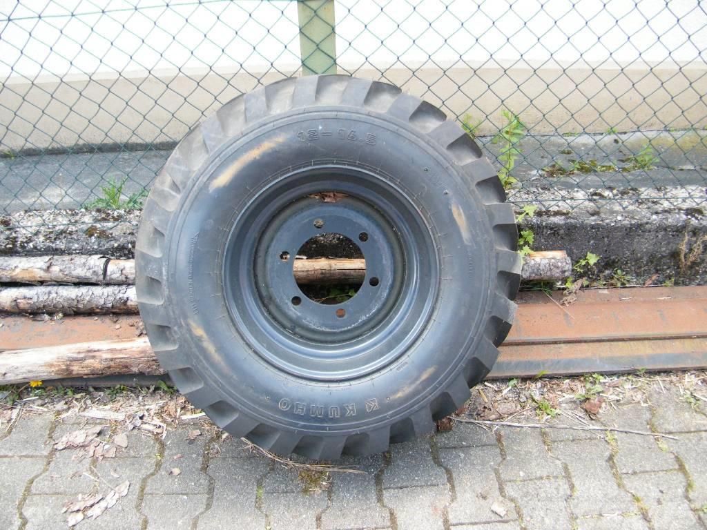 Kumho 12-16,5 Tyres, wheels and rims