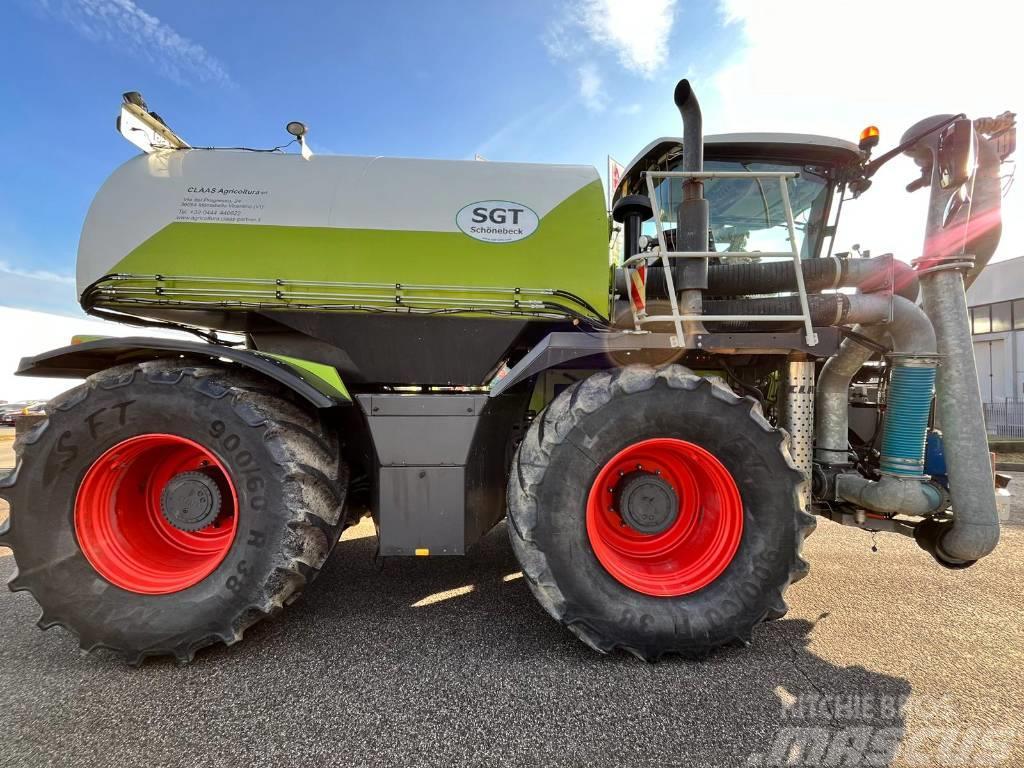 CLAAS XERION 3800 SADDLE TRAC Tractors