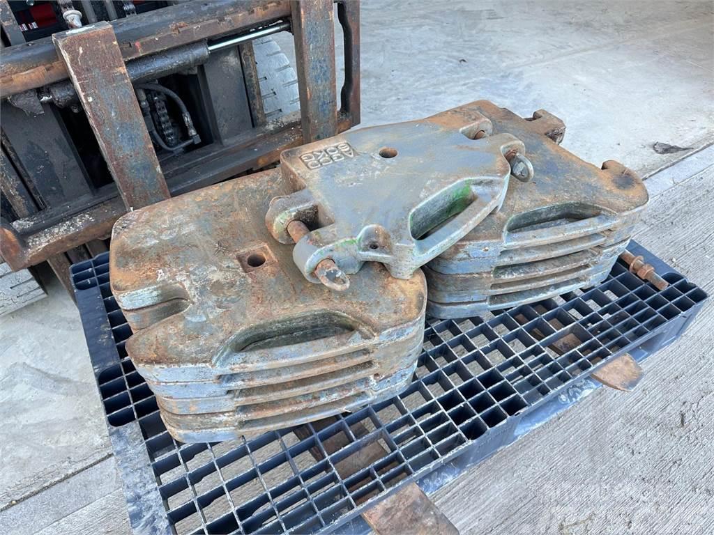 Massey Ferguson Set of front weights with centre tow weight Front weights