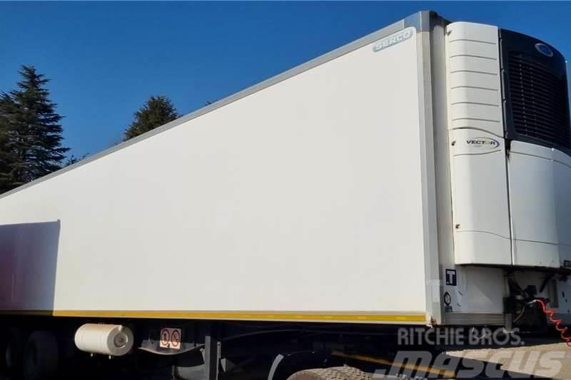 Henred 30 Pallet Tri-Axle Refrigerated Trailer with Unit Other trailers