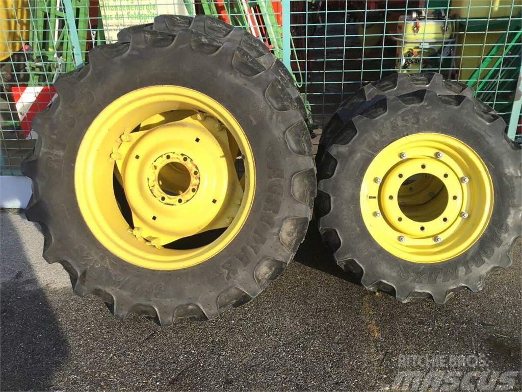  280/85R20 - 340/85R28 Tyres, wheels and rims