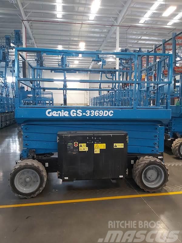 Genie GS-3369 DC Scissor lifts