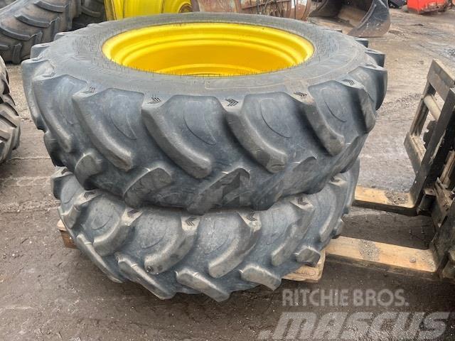 Alliance 14.9-30 / 380/85-30 Tyres, wheels and rims