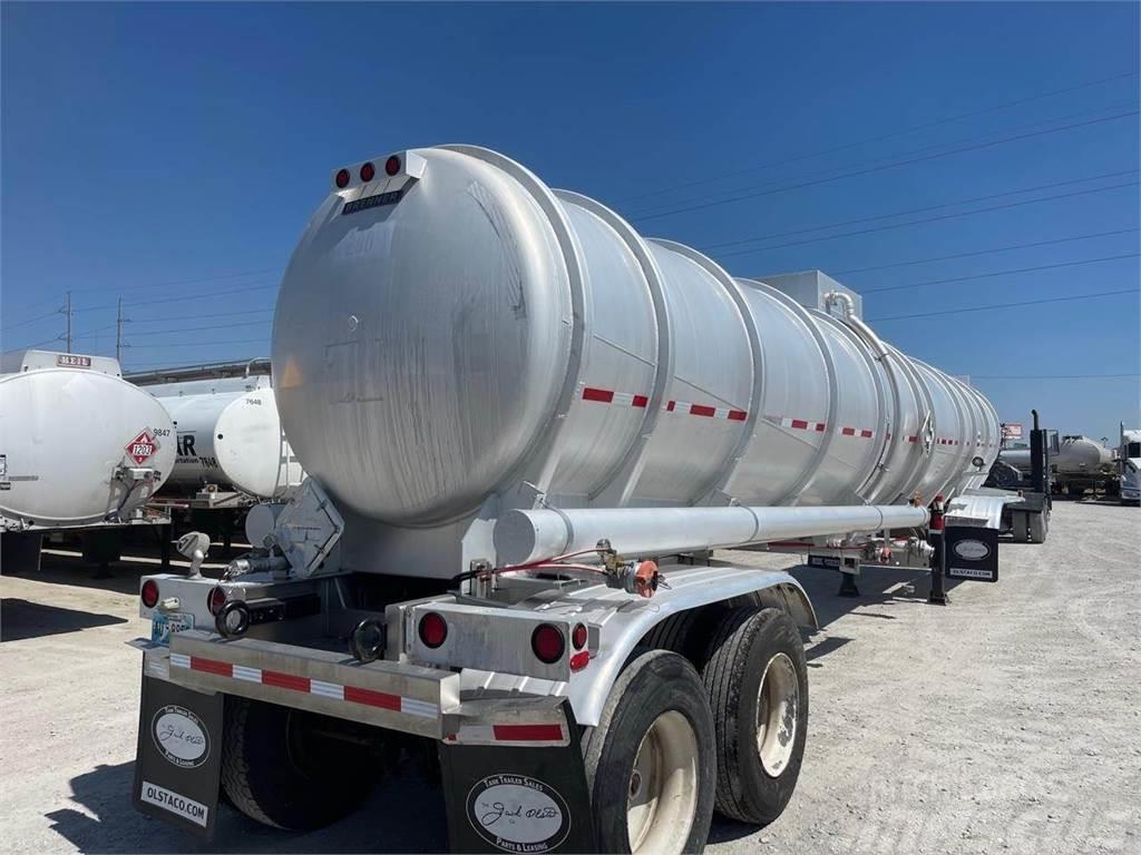 Brenner REFINED FUEL 8400 GAL Tanker trailers