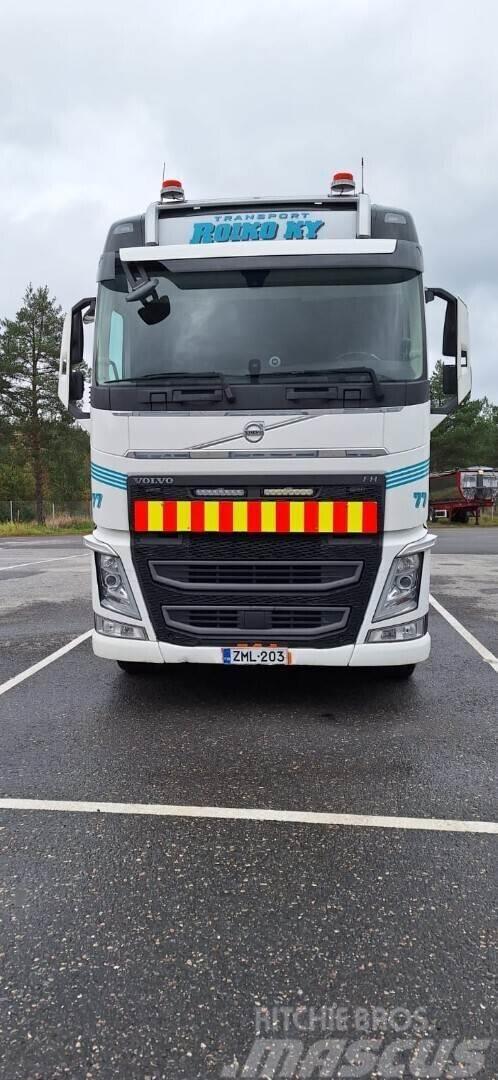 Volvo FH500 8x4 I-Save Hook lift trucks