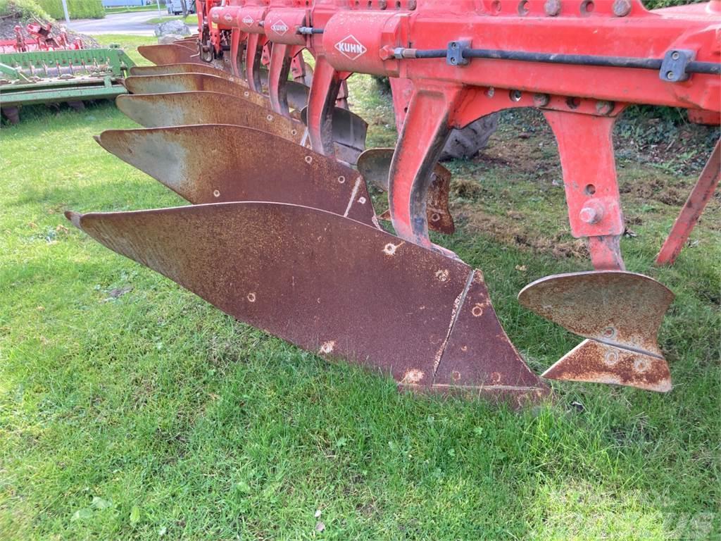 Kuhn MM122 Conventional ploughs