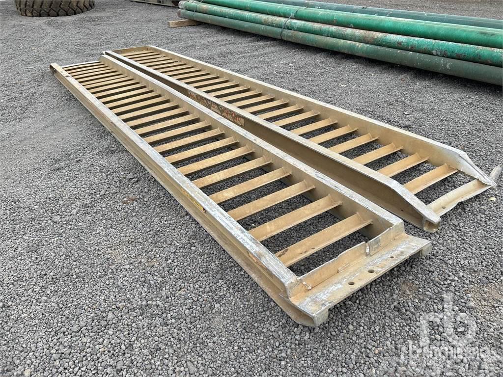  3.9 m x 530 mm Alloy Loading Ramps Other components