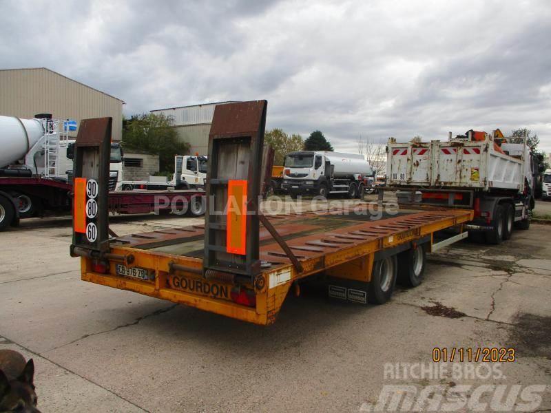 Gourdon plateau Vehicle transport trailers
