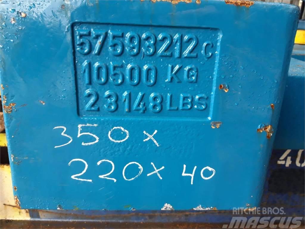 Terex explorer 5800 counterweight 10,5 ton Crane parts and equipment