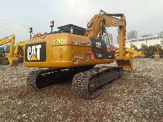 CAT 323 D