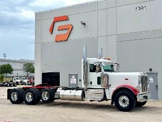 Peterbilt 389