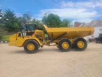 CAT 725