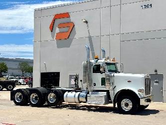 Peterbilt 389