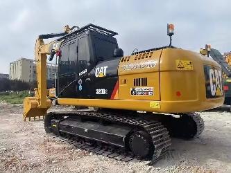 CAT 320 D2