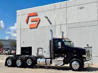 Peterbilt 567
