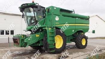 John Deere S670