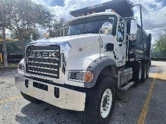 Mack GR64FR