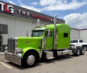 Peterbilt 389
