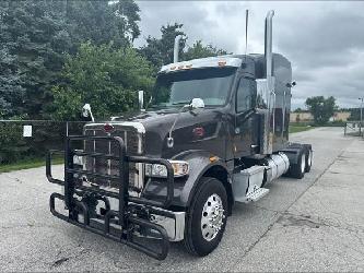 Peterbilt 567