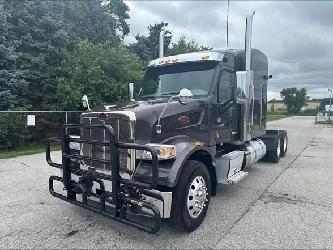 Peterbilt 567