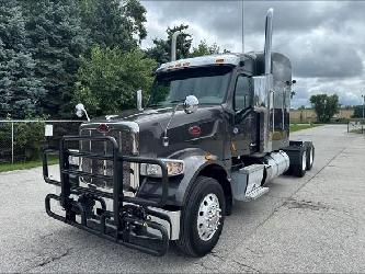 Peterbilt 567