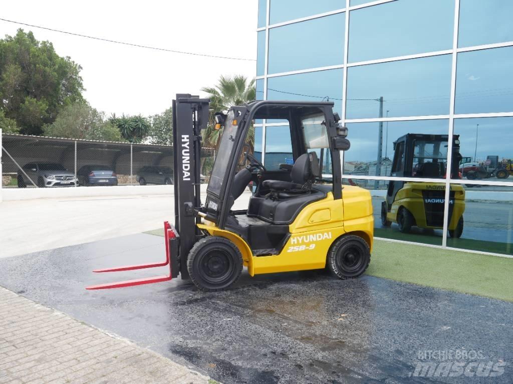Hyundai 25 D-9 Πετρελαιοκίνητα Κλαρκ