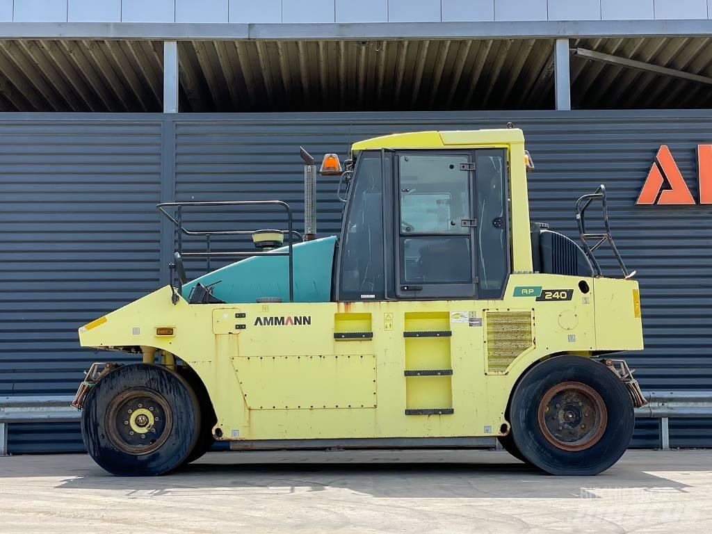 Ammann AP 240 Κύλινδροι με επίσωτρα με αέρα