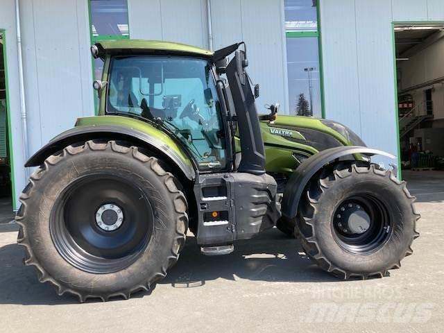 Valtra T 235 Versu Τρακτέρ