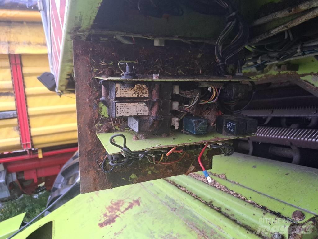 CLAAS Dominator 68 Θεριζοαλωνιστικές μηχανές