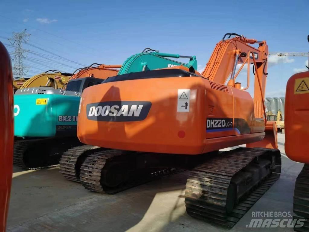Doosan DH 220 Εκσκαφείς με ερπύστριες