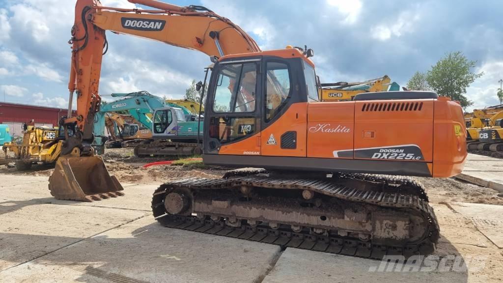 Doosan DX 225 LC Εκσκαφείς με ερπύστριες