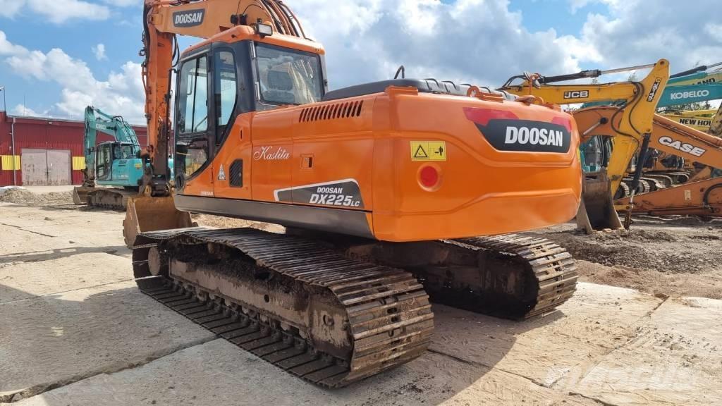 Doosan DX 225 LC Εκσκαφείς με ερπύστριες