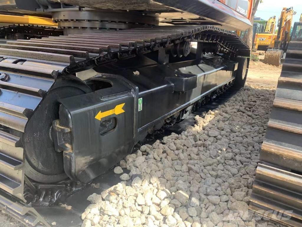 Doosan DX 225 Εκσκαφείς με ερπύστριες