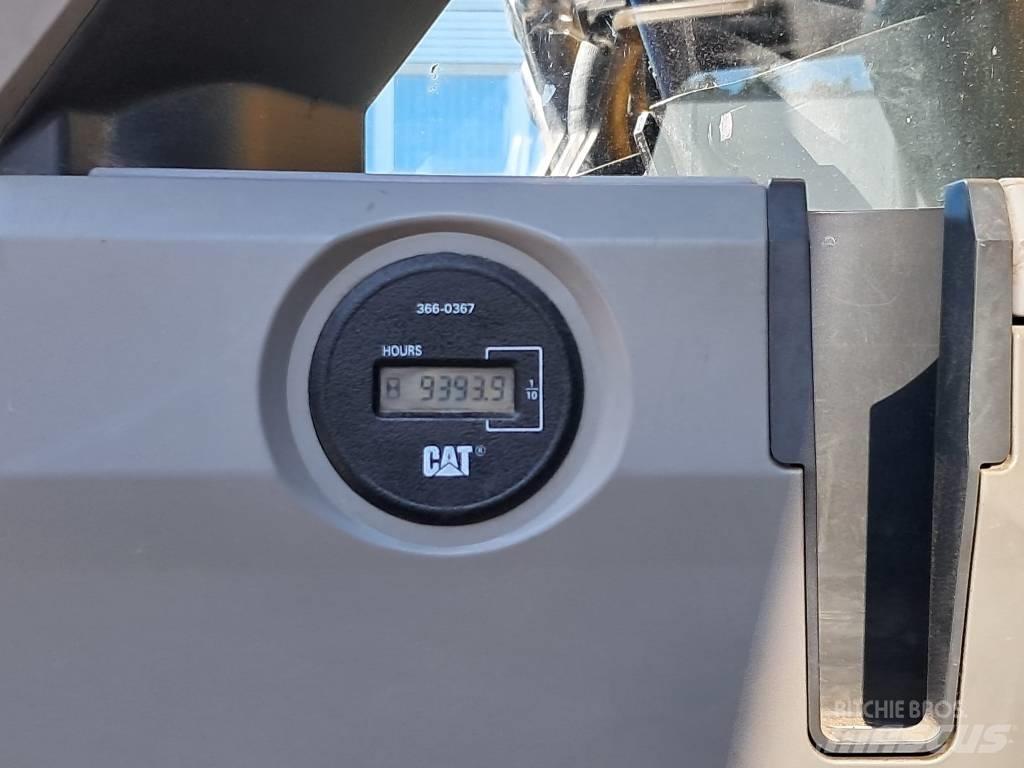 CAT 323 EL Εκσκαφείς με ερπύστριες