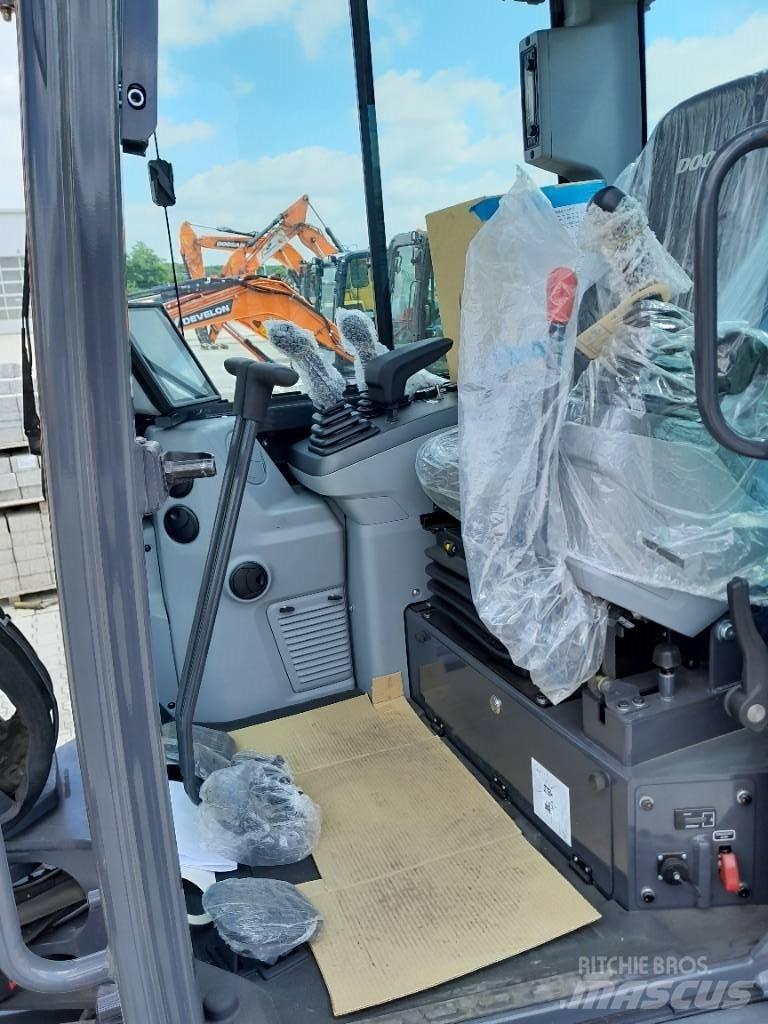 Doosan DX 63-7 Εκσκαφάκι (διαβολάκι) < 7t