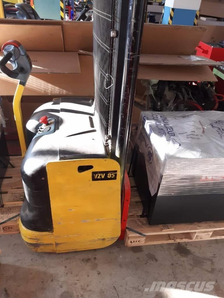 Hyster S 1.2 Παλετοφόρα πεζού χειριστή με ιστό