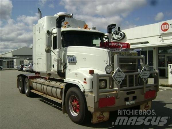 Mack Superliner Τράκτορες