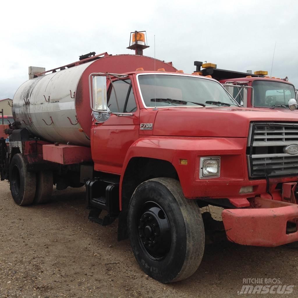 Ford F 700 Φορτηγά-Μπετονιέρες