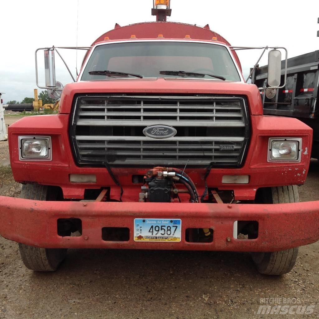 Ford F 700 Φορτηγά-Μπετονιέρες