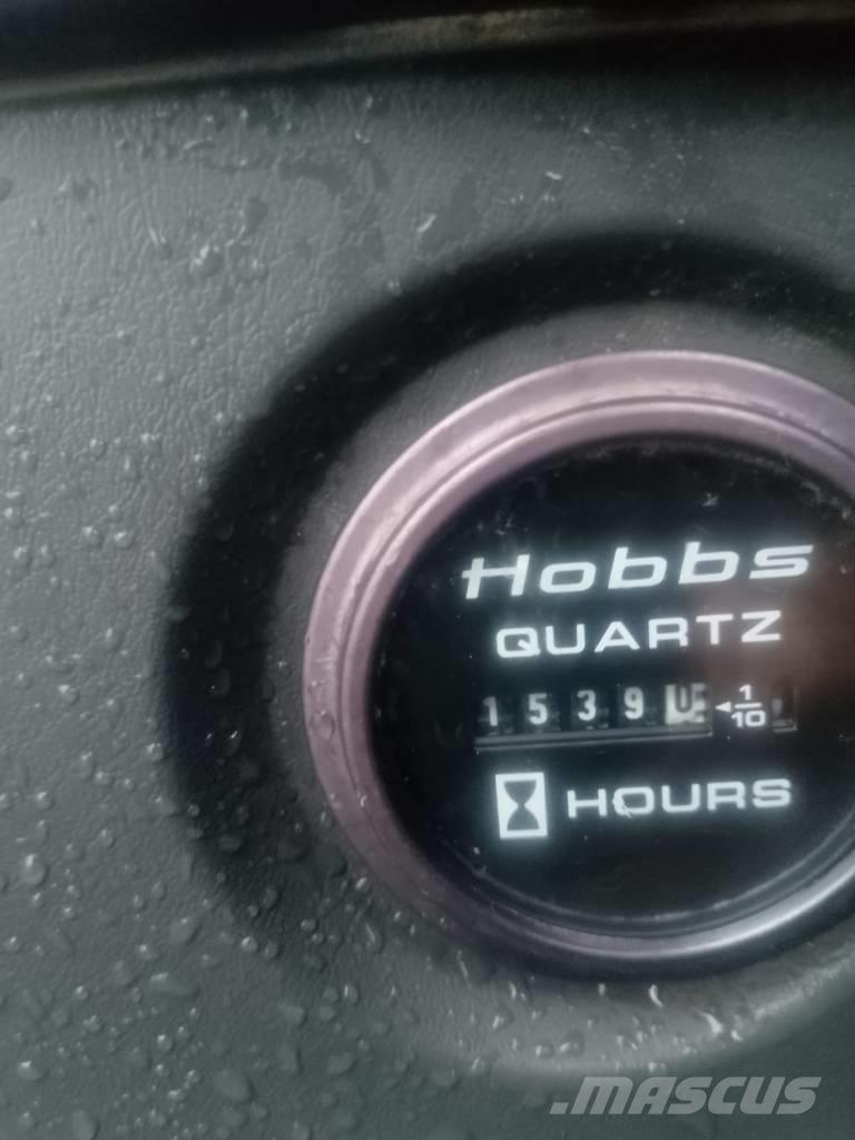 Hyundai 140W-7A Εκσκαφείς με τροχούς - λάστιχα