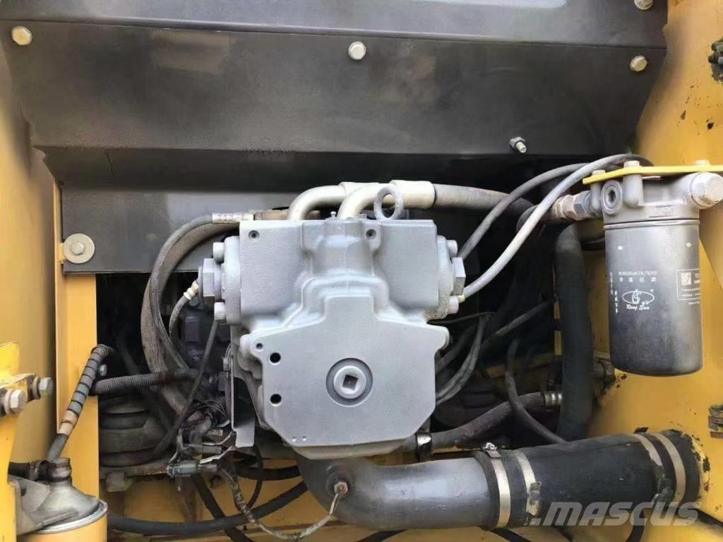 Komatsu 200-7 Εκσκαφείς με ερπύστριες