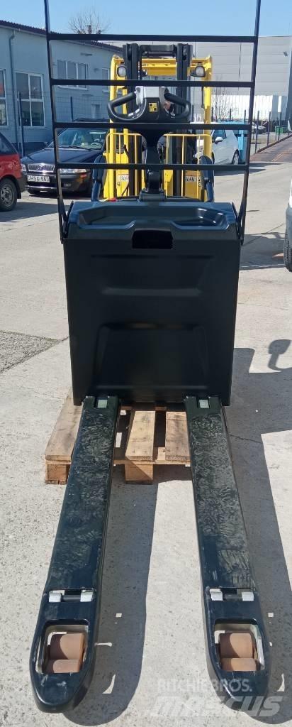 Hyster P 2.5 S Χειροκίνητο περονοφόρο ανυψωτικό με πλατφόρμα