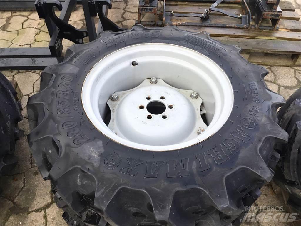 BKT 280/85R20 Ελαστικά και ζάντες