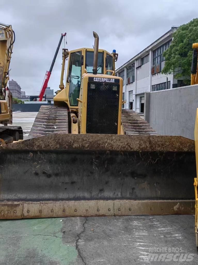 CAT D5N Μπουλντόζες με ερπύστριες