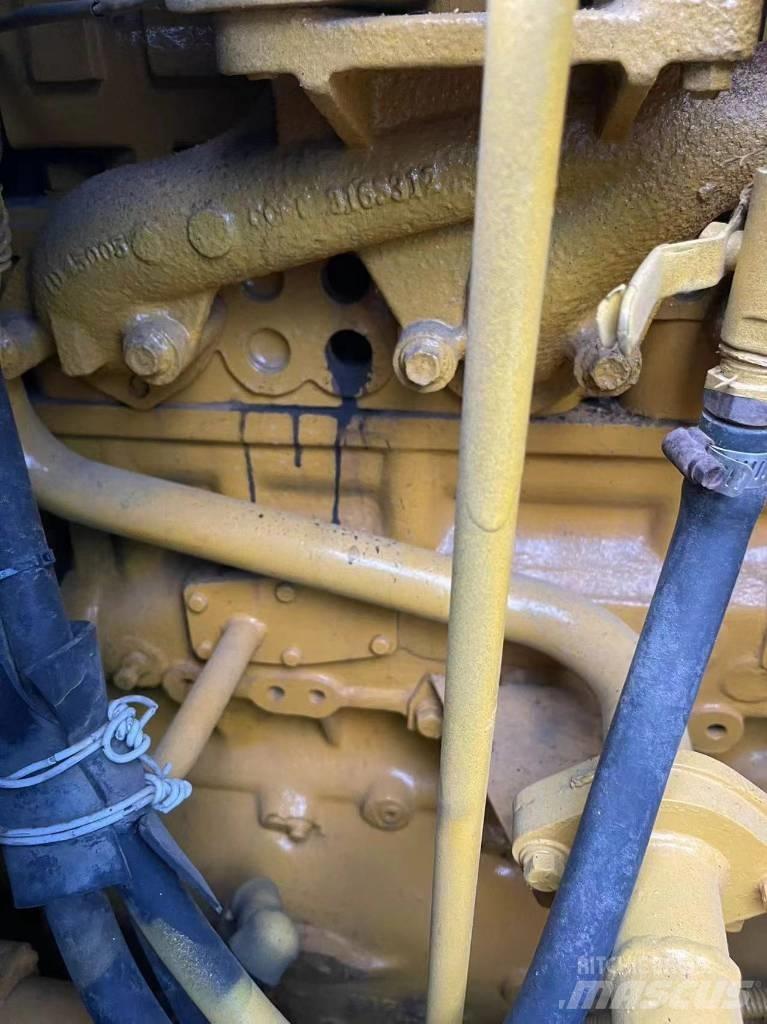 CAT D5N Μπουλντόζες με ερπύστριες