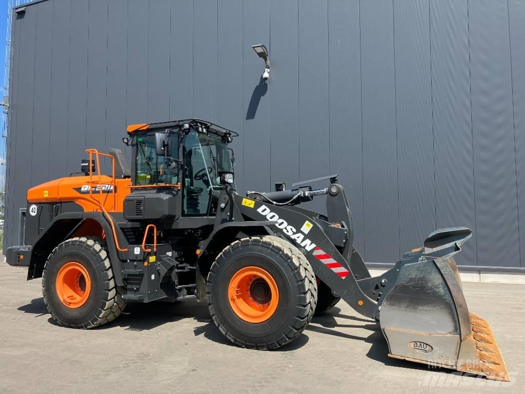 Doosan DL 320-7 Φορτωτές με λάστιχα (Τροχοφόροι)