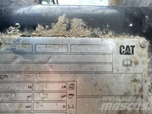 CAT 2548941 Κουβάδες
