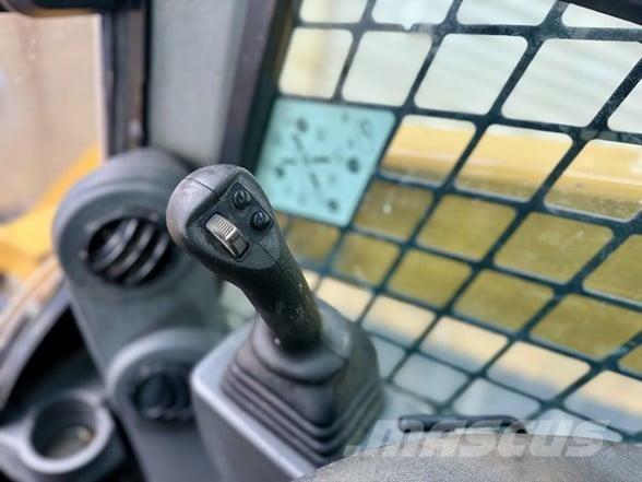 CAT 299D3 XE Φορτωτάκια