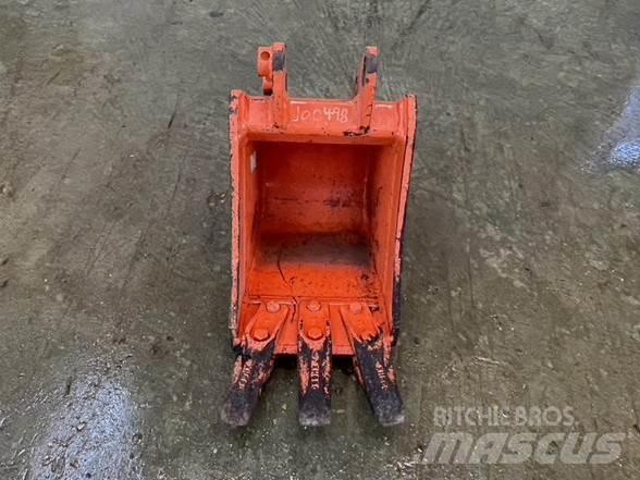 Kubota K7760 Κουβάδες